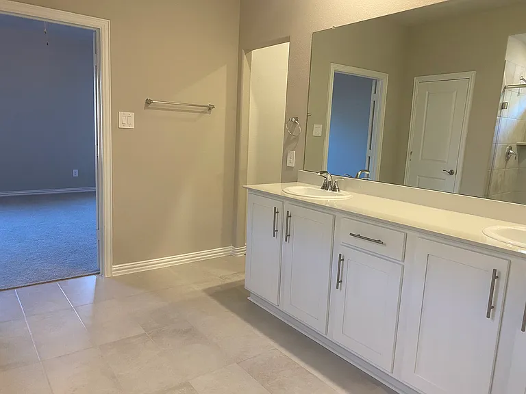 2129 Mustang Way — Photo 14