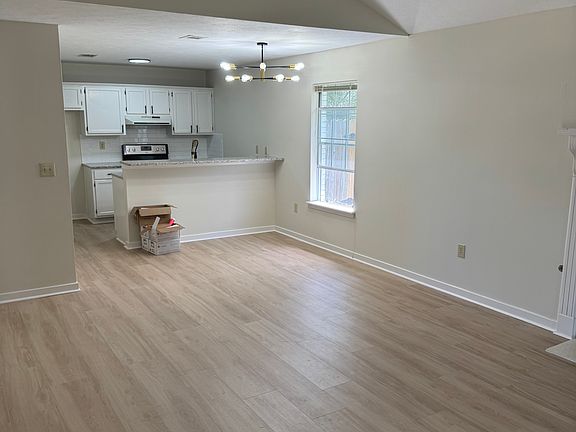 2nd image of 1416 Barnett Bend Cir