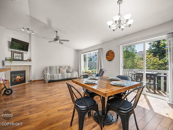 4th image of 10409 Valley Park Dr