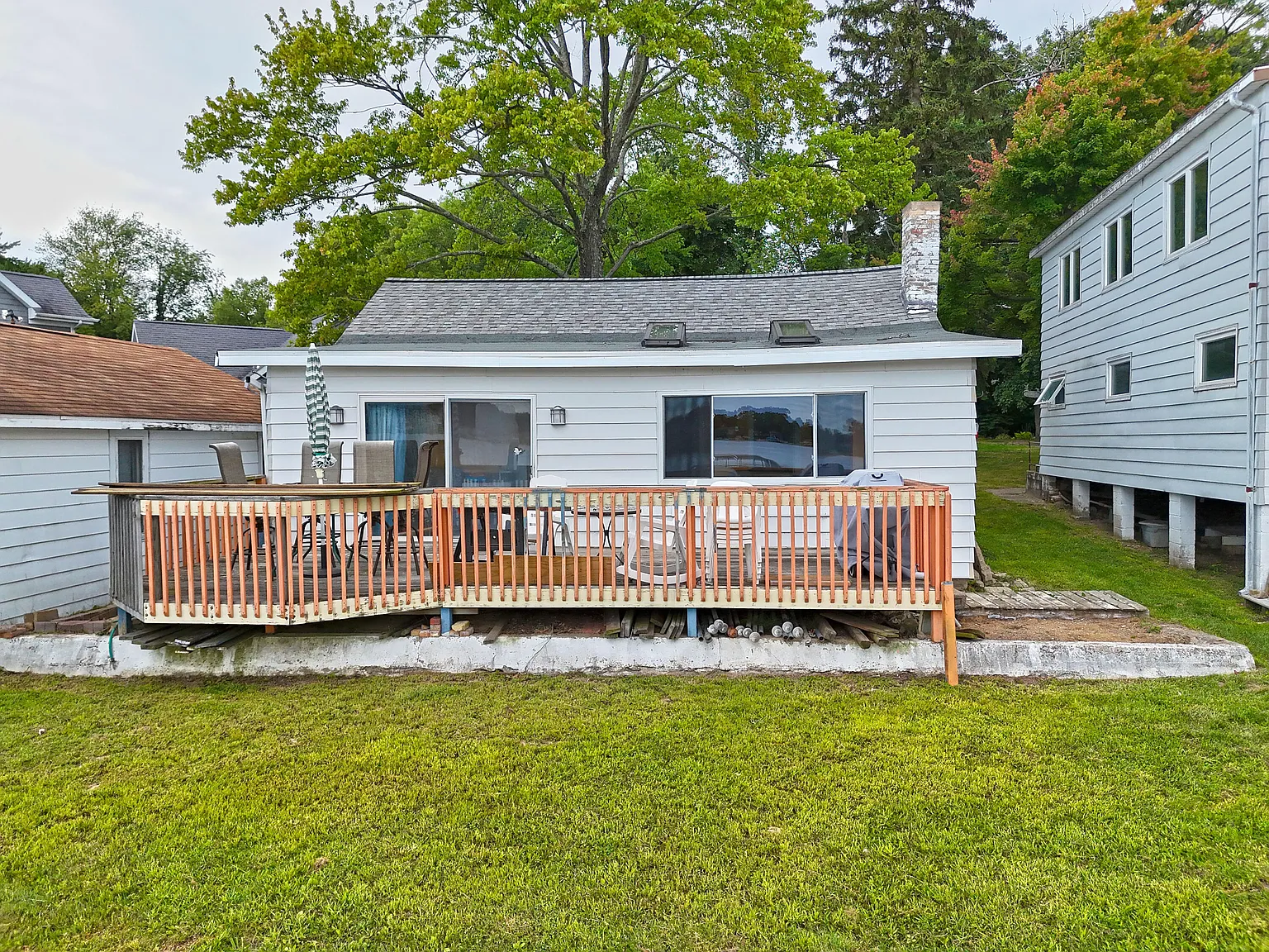 67023 Lakeshore Dr photo 1