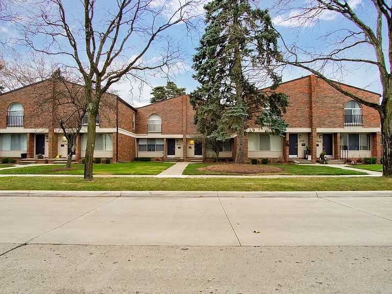 3-Bedroom Townhouse Building
