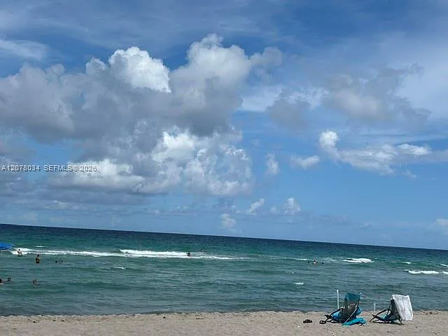 3725 S Ocean Dr #1427