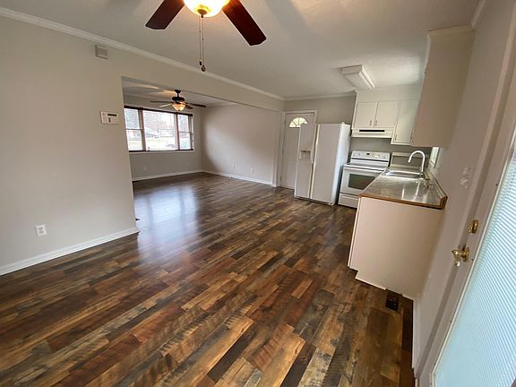 4th image of 3021 Alton Dr