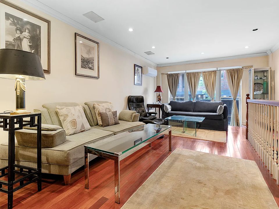 1st image of 100 W 15th St APT 1C
