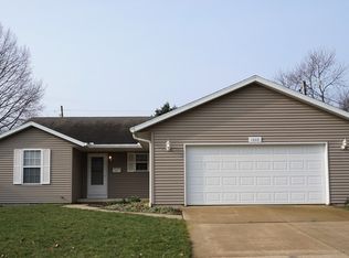 1603 Fairlawn Dr, Urbana, IL 61802