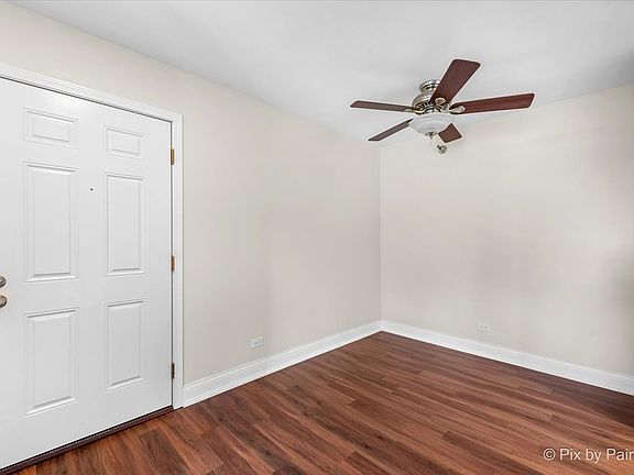 5th image of 120 Glengarry Dr APT 310