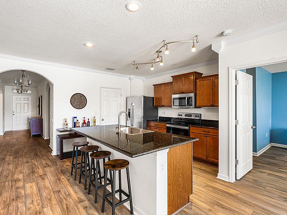 3rd image of 1486 Lexington Square SW