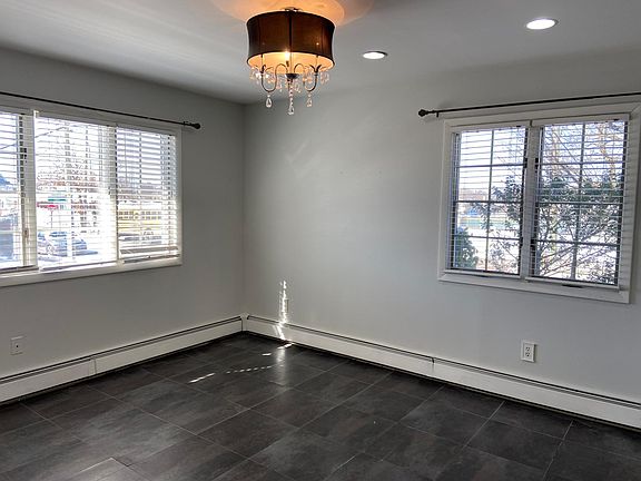 3rd image of 5 Tudor St Floor 1