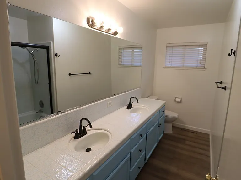 6347 N Laureen Ave — Photo 13