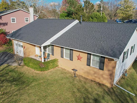 5th image of 144 Westwood Ave