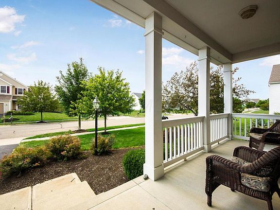 3rd image of 301 Linden Cir