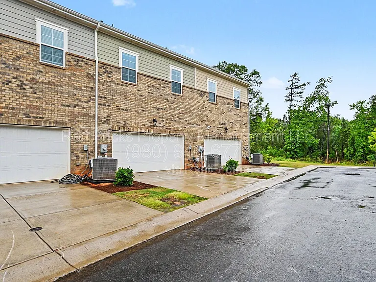 8009 Whitegrove Rd — Photo 20