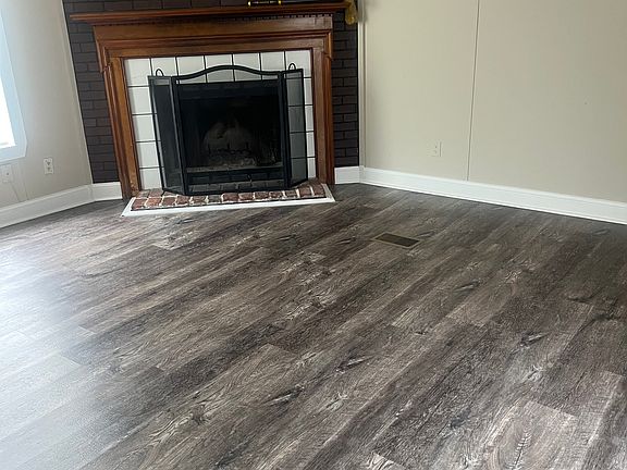 4th image of 7031 Lone Oak Rd #216