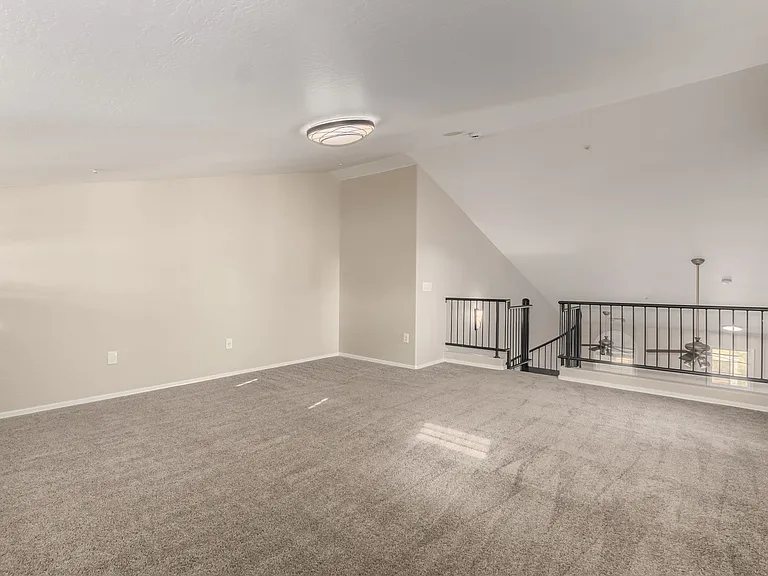 2639 S Harmony Ave — Photo 23