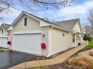 350 Normandie Dr, Sugar Grove, IL 60554