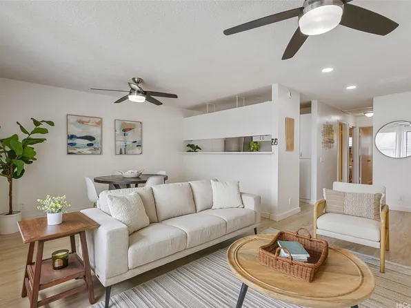 46-267 Kahuhipa St APT C311, Kaneohe, HI 96744