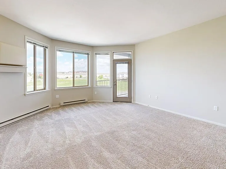 Eagle Crest Apartments — Photo 22