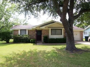 320 Enfield Ln, Beaumont, TX 77707