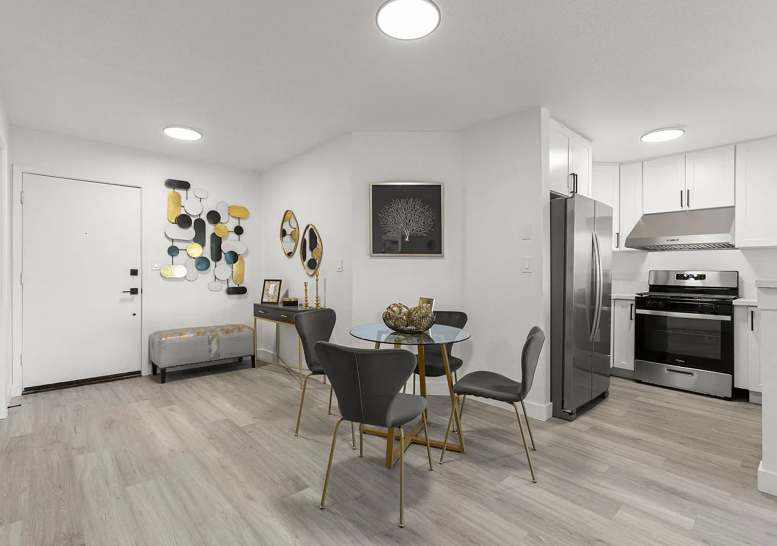 Darby Apartments — Photo 4