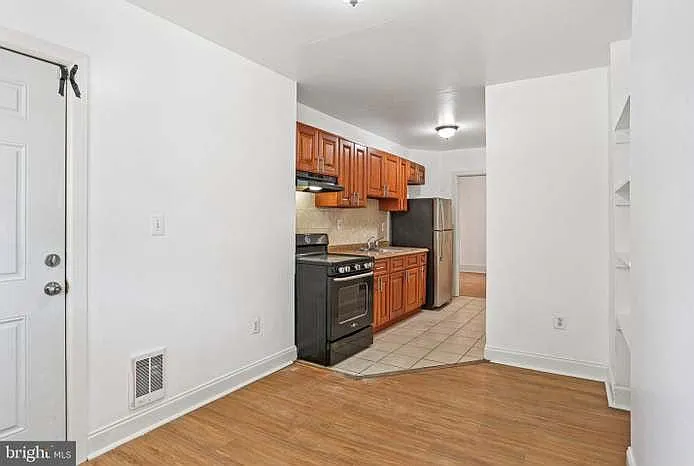 1522 N Frazier St — Photo 5