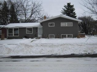 1920 10th St S, Moorhead, MN 56560