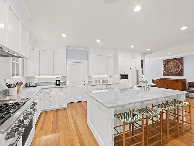 750 Coronado Ave — Photo 10