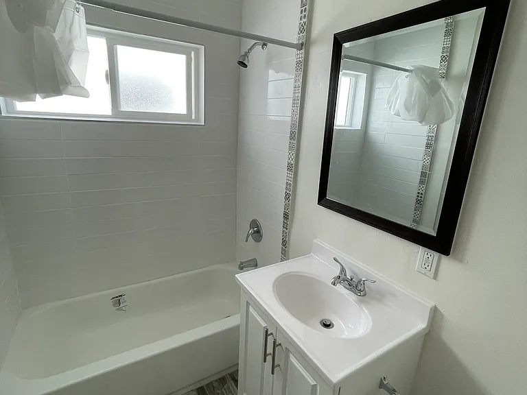 1513 E Kay St #2 — Photo 6