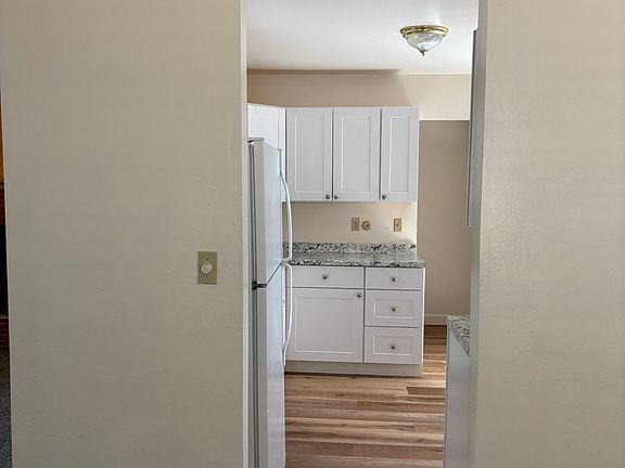 5th image of 2665 Scholl Dr