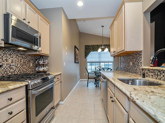 3rd image of 19 Constantine Way