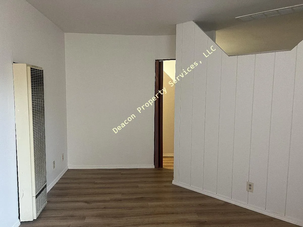 1830 Vassar Dr SE — Photo 4