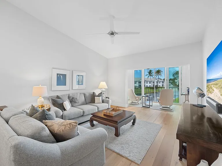 818 Tanbark Dr #204 — Photo 18