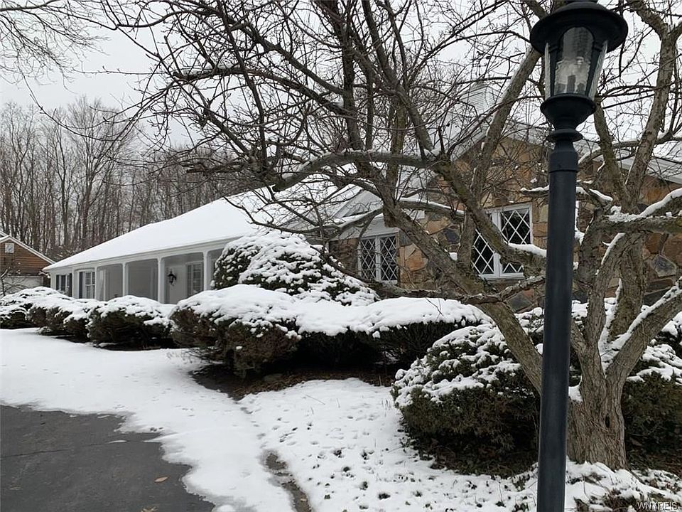 1st image of 339 Stonehenge Dr