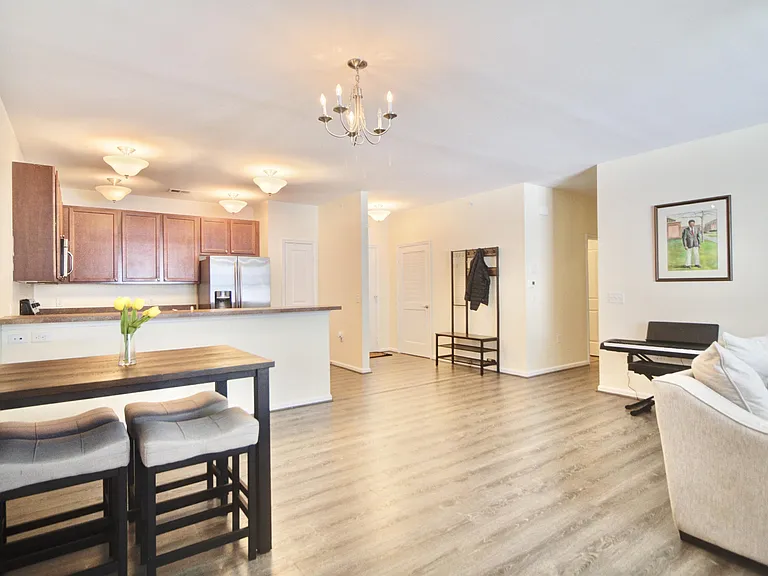 4316 Colindale Rd #1-304 — Photo 5