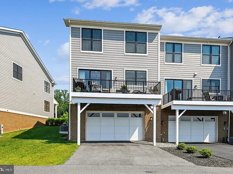 3062 Forum Pl — Photo 25