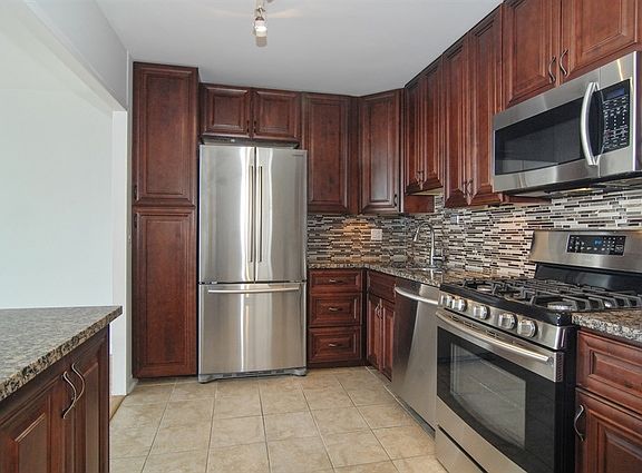 3rd image of 2800 N Lake Shore Dr APT 3505
