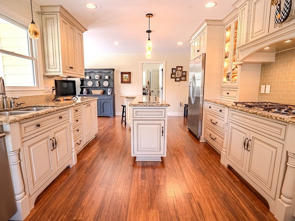 19th image of 199 Liles Ln