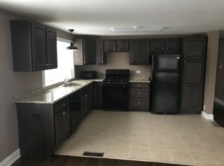 321 1st St APT A, Batavia, IL 60510