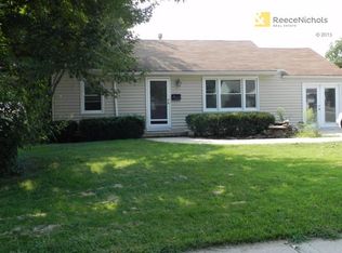 7704 Robinson St, Overland Park, KS 66204
