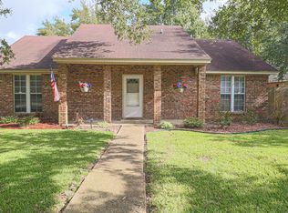 1988 Bayside Dr, Biloxi, MS 39532