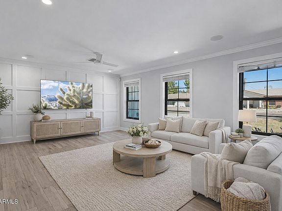 2nd image of 4627 E WILSHIRE Drive