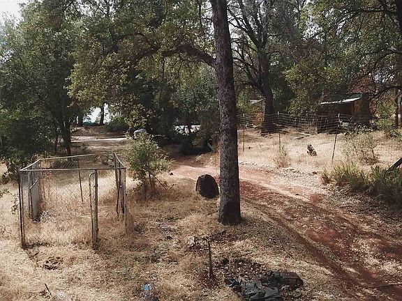 3rd image of 3688 Poag Ln