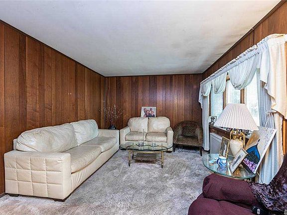 3rd image of 519 Coolidge Ave