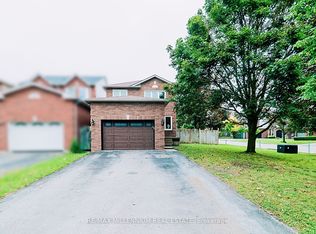 70 Fry Cres, Clarington, ON L1C 4Y3