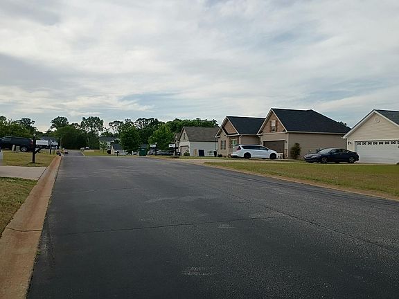 4th image of 920 Echo Ridge Dr