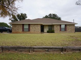 516 Royal Rd, Wichita Falls, TX 76308