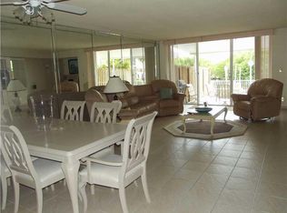 1022 NE 25th Ave, Hallandale Beach, FL 33009