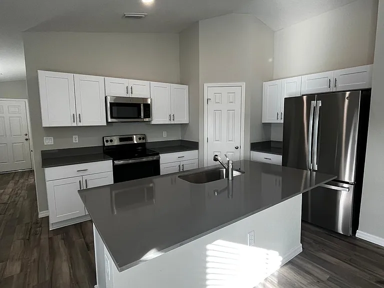4904 Mainsail St — Photo 14