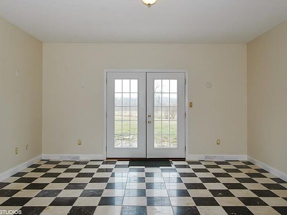4th image of 3016 Scenic Ct