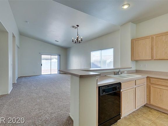 5th image of 6032 Hunter Jumper St