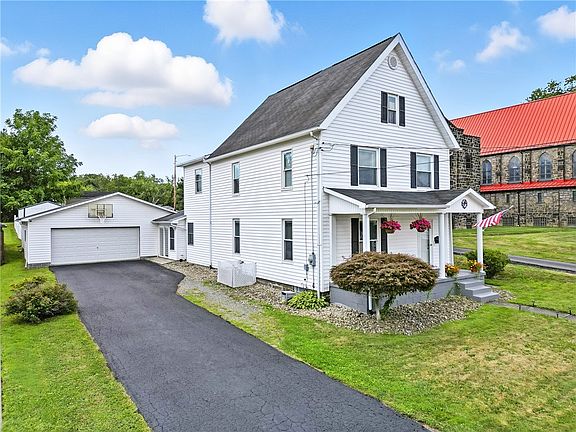 3rd image of 519 W Ridge Ave